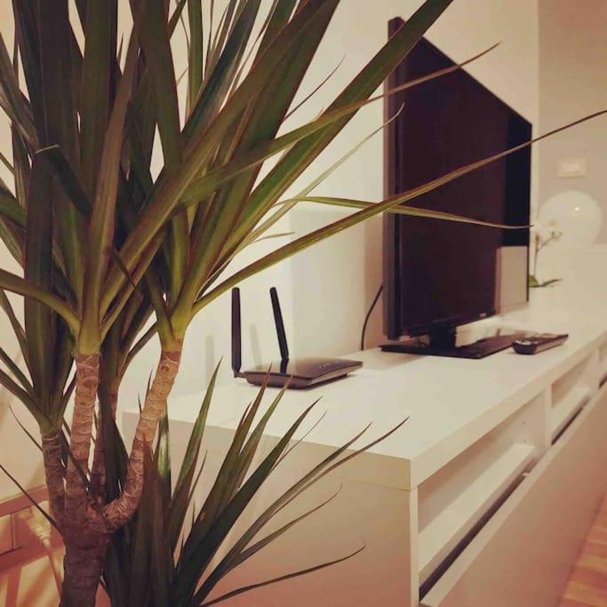 Chic Design Flat Milan - City Center & Balcony — Photos 2